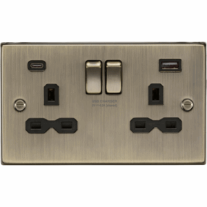 Knightsbridge Antique Brass 13A 2G SP Switched Socket with Dual USB A+C (5V DC 4.0A shared) with Insert