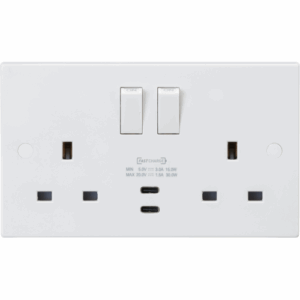 Knightsbridge White 13A 2G DP Switched Socket with Dual USB-C 20V DC 1.5A (Max. 30W)