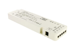 Integral Constant Voltage Multiport (7+1) Driver Sensor Dimmable 60W Max 12Vdc IP20 200-240V Input Uk Plug