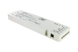 Integral Constant Voltage Multiport (7+1) Driver Sensor Dimmable 60W Max 24Vdc IP20 200-240V Input Uk Plug
