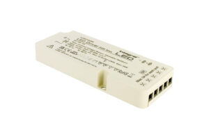Integral Constant Voltage Multiport (5) Driver Sensor Dimmable 24W Max 12Vdc IP20 200-240V Input Eu Plug