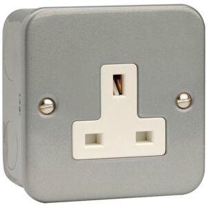 Click Metal Clad 1 Gang 13A Unswitched Socket Outlet
