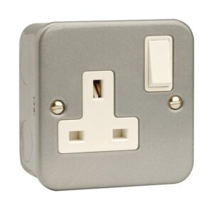Click Metal Clad 1 Gang 13A Dp Switched Socket Outlet