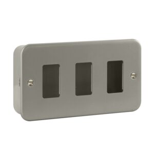 Click Metal Clad 3 Gang GridPro Frontplate & Back Box (No Knockouts)