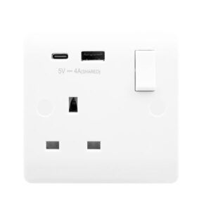 Click Mode Mode 13A 1 Gang Switched Safety Shutter Socket Outlet With Type A & C Usb (4A) Outlets