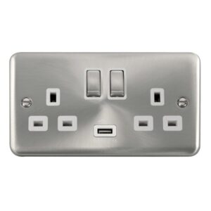 Click Deco Plus 13A Ingot 2 Gang Switched Sockets With 2.1A Usb Outlet (Twin Earth)