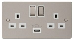 Click Define 13A 2G Ingot Switched Socket With 2.1A Usb Outlet White