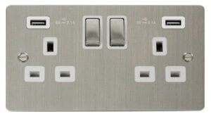 Click Define 13A Ingot 2 Gang Switched Socket With Twin 2.1A Usb Outlets (4.2A) (Twin Earth)