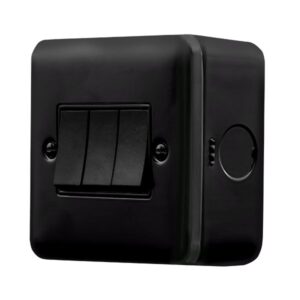 Click Metal Clad Pro 10Ax 3 Gang 2 Way Switch Black