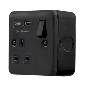 Click Metal Clad Pro 13A 1G Safety Shutter Switched Socket Outlet With Type A & C Usb (4A Shared) Outlets Black