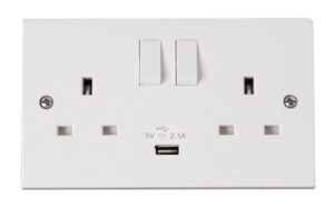 Click Polar 13A 2G Switched Socket With 2.1A Usb Outlet