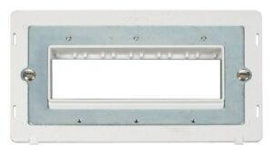 Click Definity 2 Gang Plate 6 In-Line Aperture Insert White