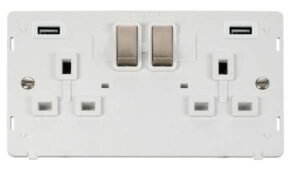 Click Definity 13A Ingot 2 Gang Switched Socket With Twin 2.1A Usb Outlets (4.2A) (Twin Earth) Insert