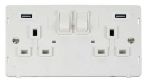 Click Definity 13A 2 Gang Switched Socket With Twin 2.1A Usb Outlets (4.2A) (Twin Earth) Insert