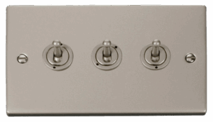 Click Deco 3 Gang 2 Way 10Ax Toggle Switch