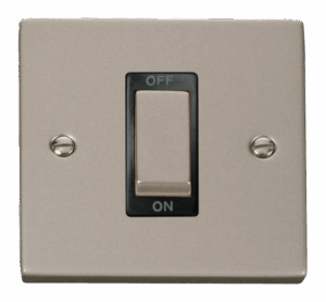 Click Deco Ingot 1 Gang 45A Dp Switch Black