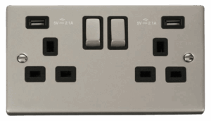Click Deco 13A Ingot 2 Gang Switched Sockets With Twin 2.1A Usb Outlets (4.2A) (Twin Earth)