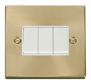 Click Deco 3 Gang 2 Way 10Ax Switch White