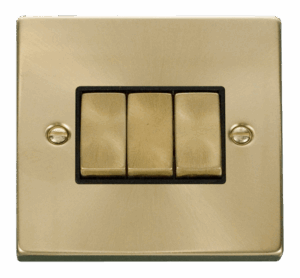 Click Deco 3 Gang 2 Way Ingot 10Ax Switch Black