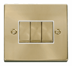 Click Deco 3 Gang 2 Way Ingot 10Ax Switch White