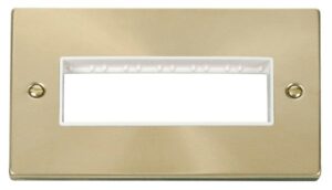 Click Deco 2 Gang Plate 6 In-Line Aperture White