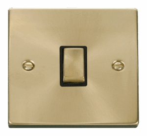 Click Deco 20A 1 Gang Dp Ingot Switch Black