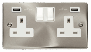 Click Deco 13A 2 Gang Switched Socket With Twin 2.1A Usb Outlets (4.2A) (Twin Earth)