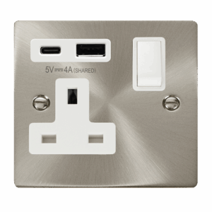 Click Deco Deco Non Ingot 13A 1 Gang Switched Safety Shutter Socket Outlet With Type A & C Usb (4A) Outlets Satin Chrome White Inserts