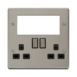 Click Deco 2 Gang 3 Pin Safety Shutter Switched Socket With Quad New Media Apertures