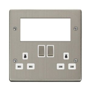 Click Deco 2 Gang 3 Pin Safety Shutter Switched Socket With Quad New Media Apertures