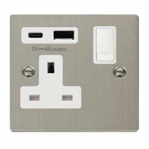 Click Deco Deco Non Ingot 13A 1 Gang Switched Safety Shutter Socket Outlet With Type A & C Usb (4A) Outlets