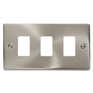 Click Deco 3 Gang GridPro Frontplate Satin Chrome